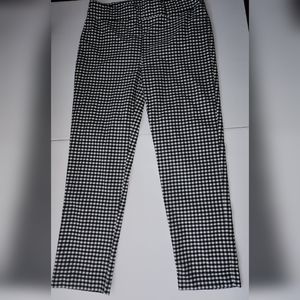 NEVER WORN BLACK AND WHITE CHECKERED CAPRIS